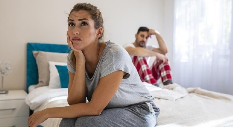 Saat berhubungan intim, vagina yang tak kering akan terhindari dari risiko iritasi. Nah, apa saja yang bisa menyebabkan kondisi ini sulit didapat? Simak yuk.