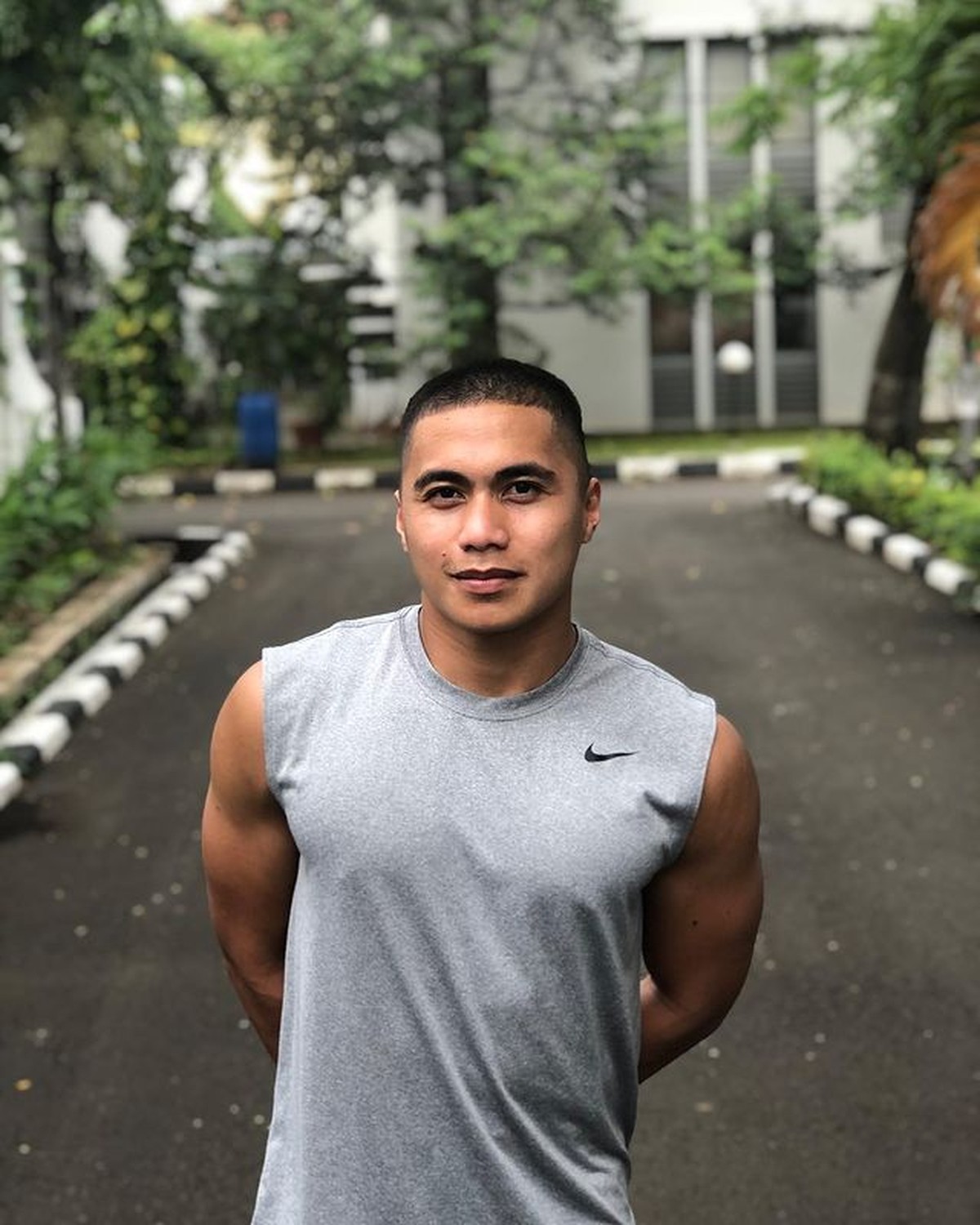 Aprilio Manganang membagikan foto masa lalunya saat menjadi Aprilia Manganang&period; Yuk kita lihat transformasinya&excl;