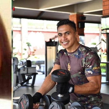 Transformasi Aprilio Manganang dan Cerita Sedih Tentang Masa Lalu