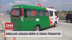 VIDEO: Ambulans Jenazah Berisi 15 Orang Pengantar