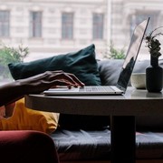 Tips Mudah Merawat Laptop yang Dipakai Nonstop Setiap Hari agar Tetap Awet