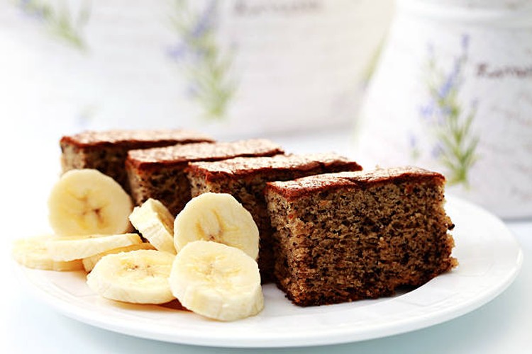 3 Resep Olahan Pisang Jadi Camilan Enak di Rumah, Gampang Dibuat! Selain digoreng, pisang bisa diolah jadi camilan yang enak dengan cara dibakar, dibuat kue, atau dijadikan keripik, Bunda. Simak resepnya berikut ini, ya.