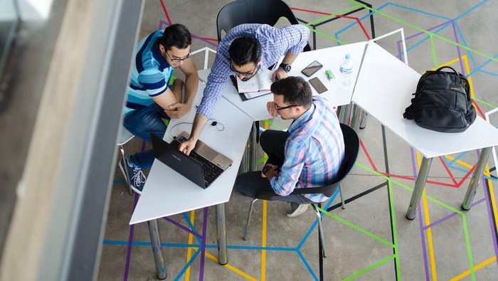 Kiat Mudah Memperluas Koneksi Secara Daring Selama Pandemi Covid-19