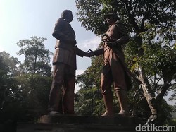 4 Kisah Menarik di Balik Patung Kornel-Daendels Ikon Sumedang