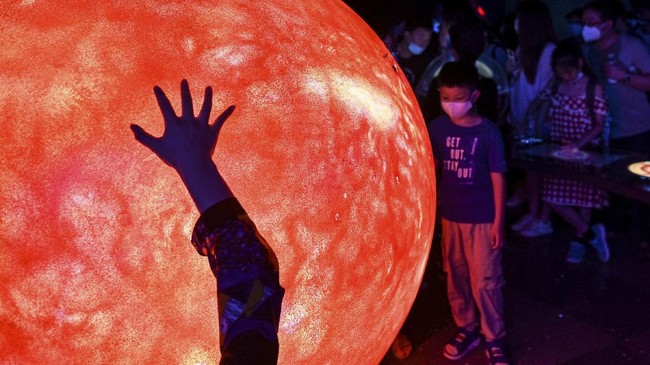 FOTO: Mengintip Planetarium Terbesar Dunia di Shanghai