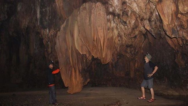 Kabupaten Aceh Tamiang memiliki gua karst atau batu kapur gamping terpanjang di Pulau Sumatra.
