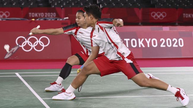 Teriakan Ganda China Tak Mempan Lawan Greysia/Apriyani Ganda putri China, Chen Qing Chen/Jia Yi Fan, tak bisa berkutik meski sudah mengeluarkan teriakan keberuntungan saat jumpa Greysia Polii/Apriyani Rahayu.