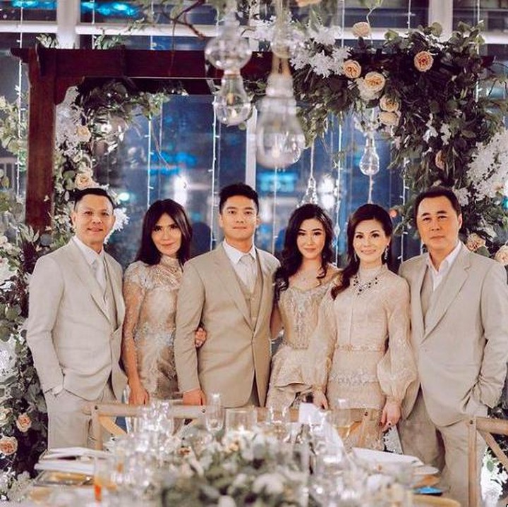 <p>Boy William dan ibu mertuanya pun memiliki kesamaan, sama-sama anak rumahan. Di luar, mereka terlihat eksis dan wara-wiri keluar rumah. Padahal keduanya lebih betah di rumah. (Foto: Instagram @margaretvivi)</p>