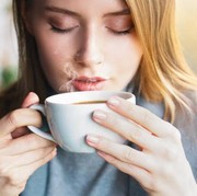 4 Efek untuk Kulit Akibat Minum Kopi Berlebih, Mulai dari Kulit Kering Sampai Bikin Keriput