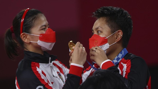Indonesia akan menghadapi Denmark di Piala Sudirman 2021. Berikut ulasan strategi berdasarkan susunan pemain kedua tim.