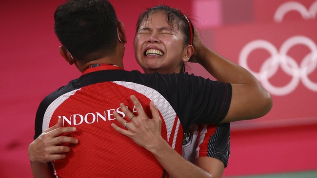 Greysia Polii pernah jatuh di titik terdalam. Namun ia memilih tak menyerah karena sadar masih punya kesempatan memilih di tangan.