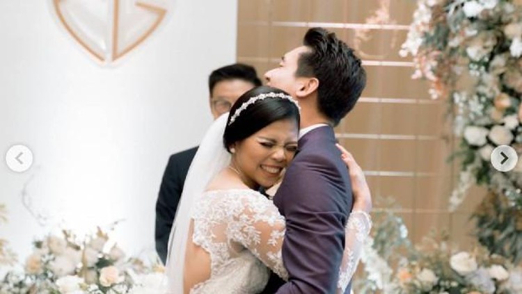 Greysia Polii Memakai Gaun Pengantin Greysia Polii Memakai Gaun Pengantin