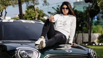 KISAH CINTA GREYSIA POLII
