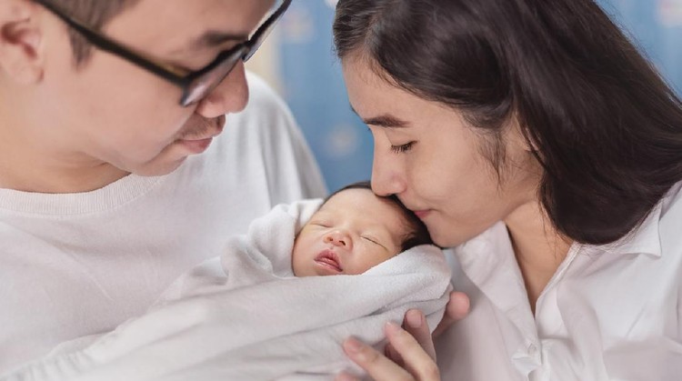 Ilustrasi Ayah menyusui