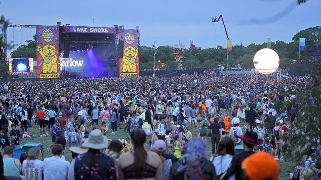 Dengan lebih dari 90 persen pengunjung di konser Lollapalooza sudah vaksin, tak ada lonjakan kasus Covid-19 usai acara itu.