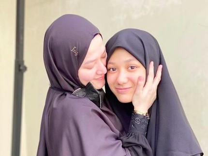 Tangis Lyra Virna Antar Anak Masuk Pesantren: Ikhlas Demi Jalankan Perintah Allah
