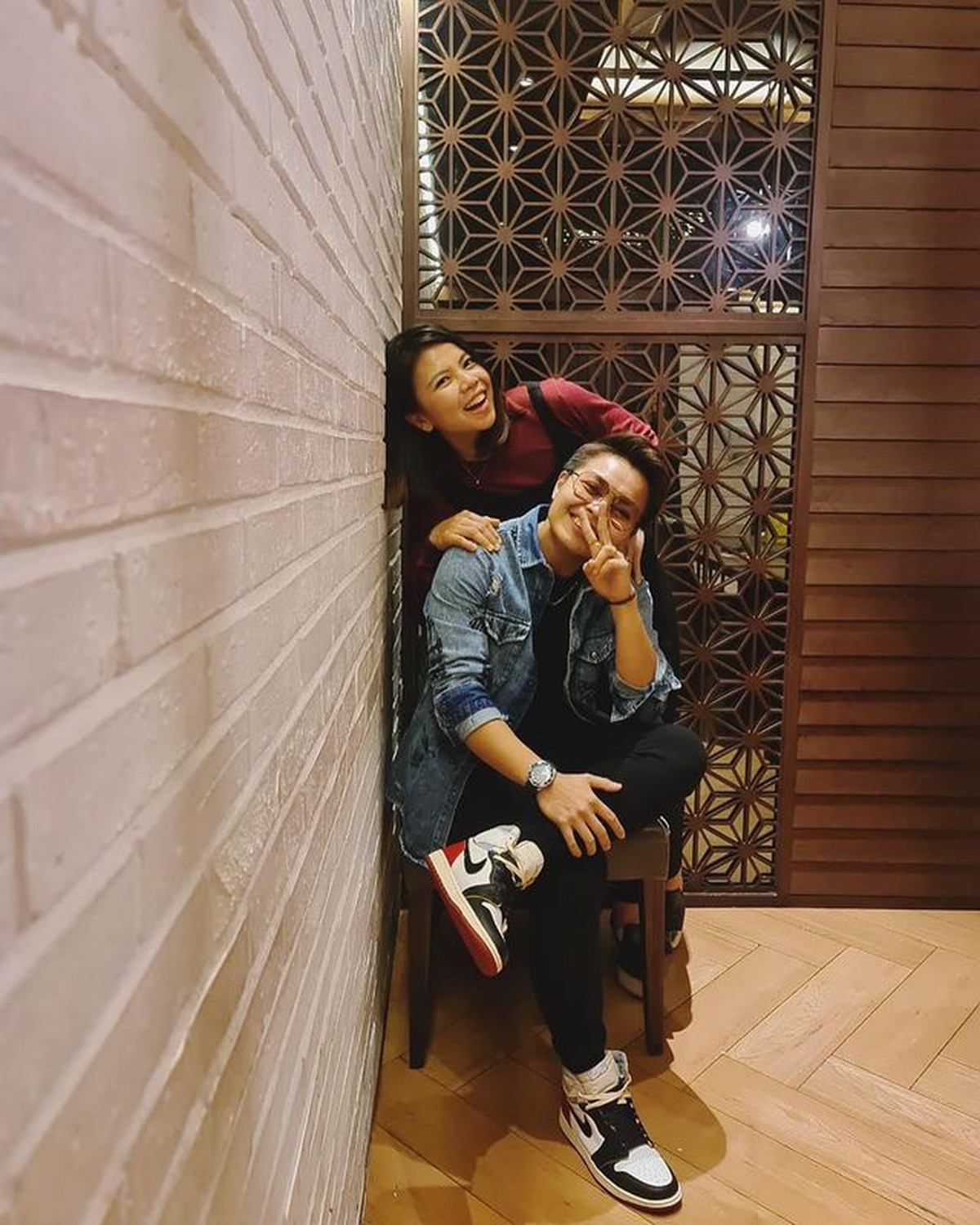 Chemistry Greysia Polii dan Apriyani Rahayu di lapangan sudah tak diragukan lagi&period; Yuk intip momen mereka di luar lapangan&excl;