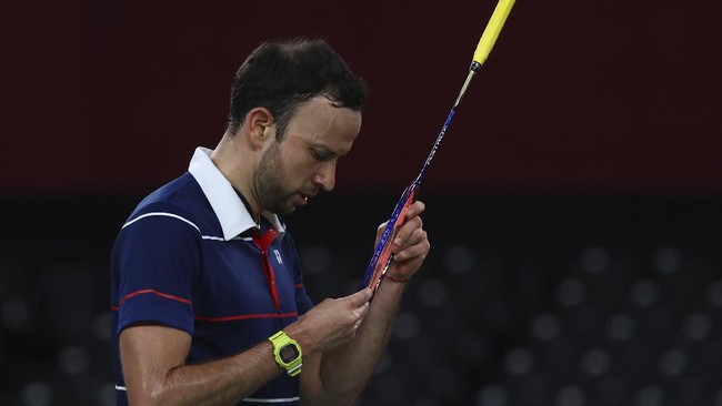 Meski tak mendapat medali badminton Olimpiade Tokyo, Kevin Cordon mendapat kehormatan diarak keliling kota setelah ia pulang ke Guatemala.