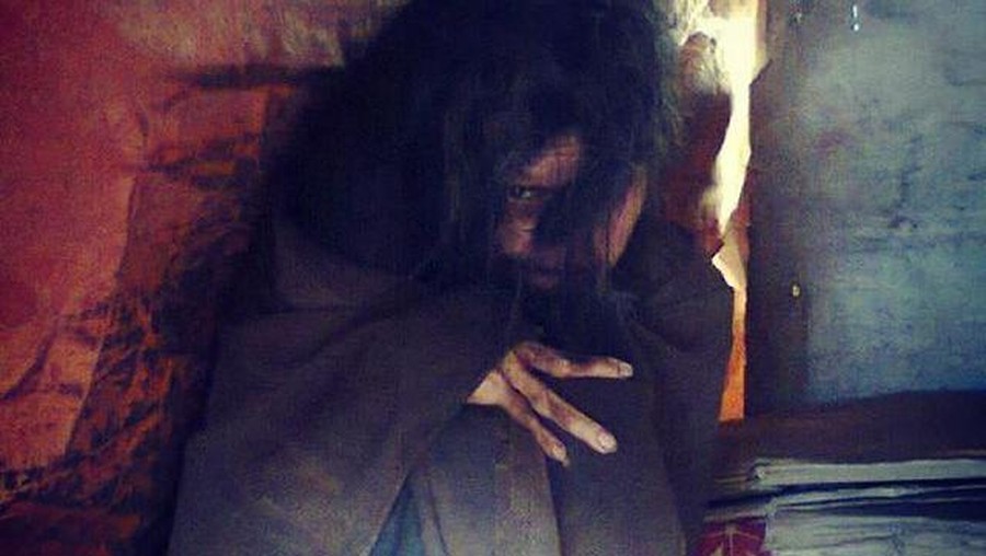 Mbah Fanani seorang petapa dari Dataran Tinggi Dieng sedang ramai dibicarakan. Yuk kita intip sosoknya Mbah Fanani!