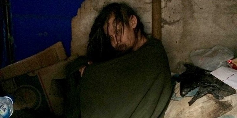 Sosok Mbah Fanani Sang Petapa dari Dieng Mbah Fanani seorang petapa dari Dataran Tinggi Dieng sedang ramai dibicarakan. Yuk kita intip sosoknya Mbah Fanani!