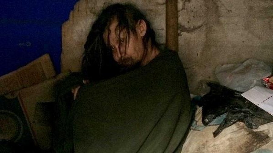 Mbah Fanani seorang petapa dari Dataran Tinggi Dieng sedang ramai dibicarakan. Yuk kita intip sosoknya Mbah Fanani!