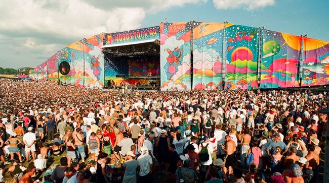 Film dokumenter bertajuk Woodstock 99: Peace, Love, and Rage mengungkap berbagai kejadian kelam yang terjadi selama festival musik Woodstock 99.