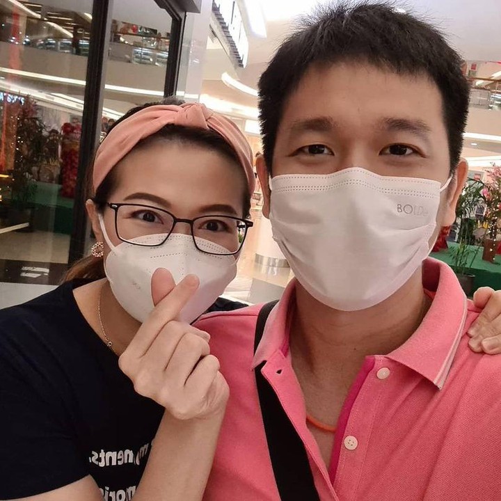<p>Pebulu tangkis Hendra Setiawan menyatakan pensiun dari Olimpiade usai bertanding di Olimpiade Tokyo 2020. Sang istri, Sandiani Arief menyiratkan pesan bahwa Hendra benar-benar akan pensiun. (Foto: Instagram @hendrasansan)</p>