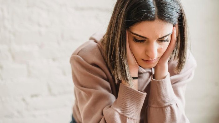 Punya Teman Ternyata Suka Menusuk dari Belakang, Ini 5 Cara Bijak Menyikapi Tingkahnya!