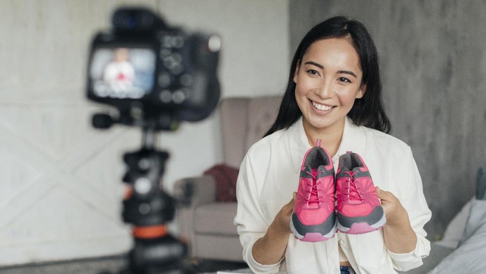 kiat sukses berjualan produk di live streaming/freepik.com created by freepik