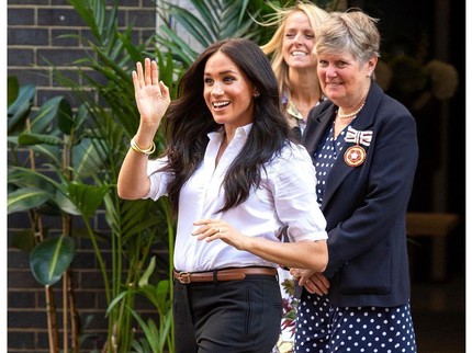 Ibunda Tinggal Bareng Meghan Markle, Bantu Urus Archie & Melatih Yoga