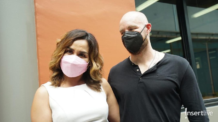 Melaney RIcardo dan Tyson Lynch