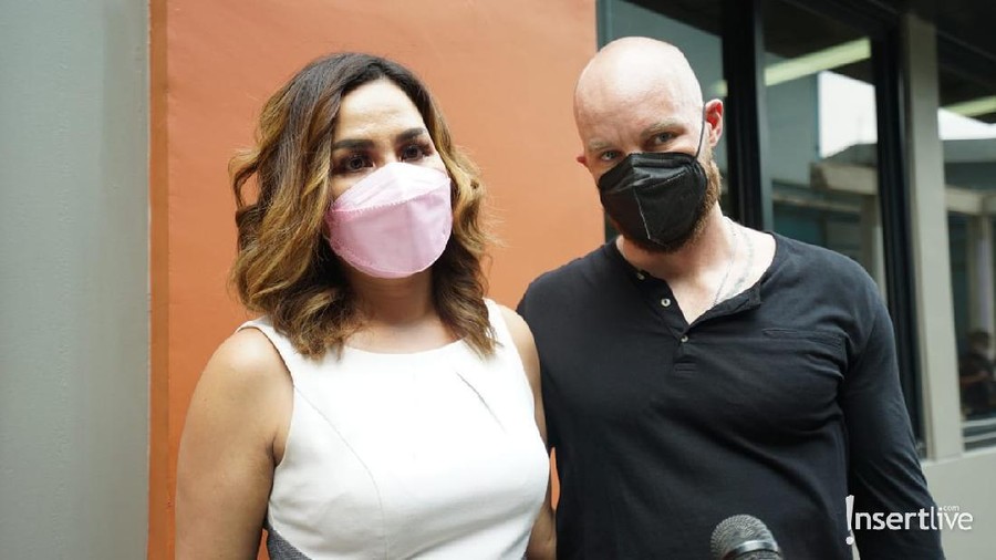 Melaney RIcardo dan Tyson Lynch