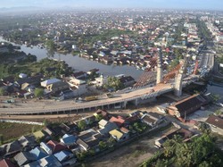 Presiden Jokowi Minta Jembatan Sei Alalak di Kalsel Segera Dibuka