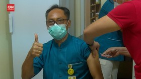 VIDEO: Nakes di Bali Mulai Divaksinasi Dosis Ketiga