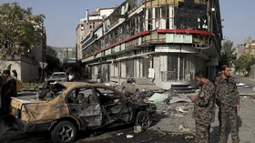 FOTO: Teror Bom Mobil di Daerah Elite Afghanistan