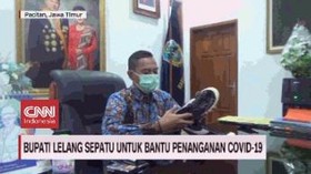VIDEO: Bupati Lelang Sepatu untuk Bantu Penanganan Covid-19