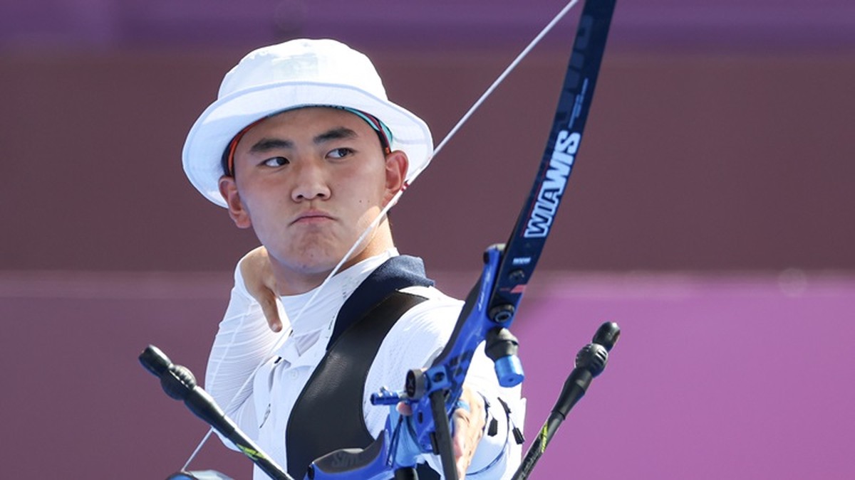 Atlet panah Korea Selatan&comma; Kim Je Deok jadi perbincangan karena usianya yang muda dan berhasil raih emas&period; Yuk kita intip&excl;