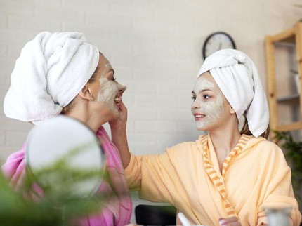 Si Kecil yang Beranjak Remaja Ingin Pakai Skincare? Jangan Asal Pilih Bun