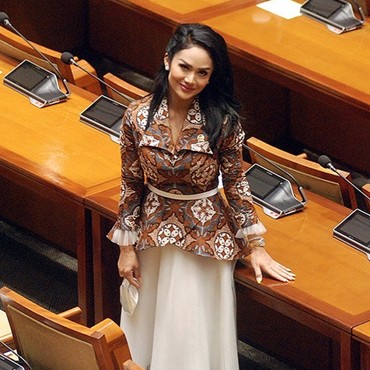 Krisdayanti Ungkap Alasan Dukung PPKM Diperpanjang