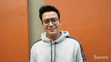 Kriss Hatta Ternyata Pacaran dengan Sahabat Mantan Kekasih