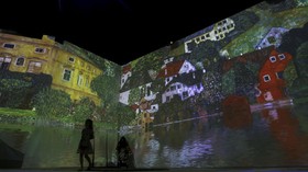 FOTO: Menikmati Mahakarya Gustav Klimt Secara 360 Derajat