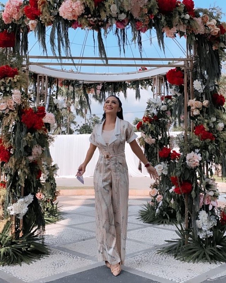 Penampilan Terbaru Krisdayanti Setelah Berat Badan Turun 8kg Krisdayanti telah berhasil menurunkan berat badannya sebanyak 8kg kurang dari 10 bulan. Yuk kita intip penampilan terbarunya!