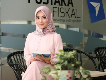 img-title Peran Orang Tua Menjaga Keimanan Nabilah eks JKT48 di Dunia Hiburan