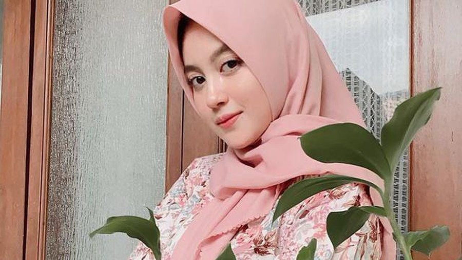Pesona Nabilah Ayu Eks JKT48 Berhijab Cantinya Bikin Adem