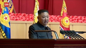 VIDEO: Tampil Kepala Diperban Kesehatan Jong Un Dipertanyakan