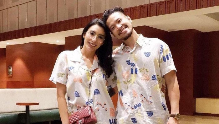 Tyas Mirasih dan Raiden Soedjono