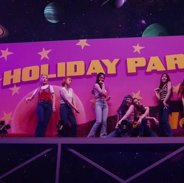 Lirik Lagu Holiday Party - Weeekly