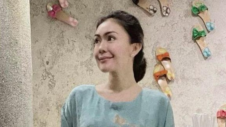 Anisya Gumay, eks pramugari