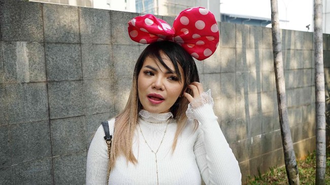 Komnas Perempuan menyebut selebritas Dinar Candy tak melakukan kejahatan dan menduga itu berkaitan dengan kesehatan mental.