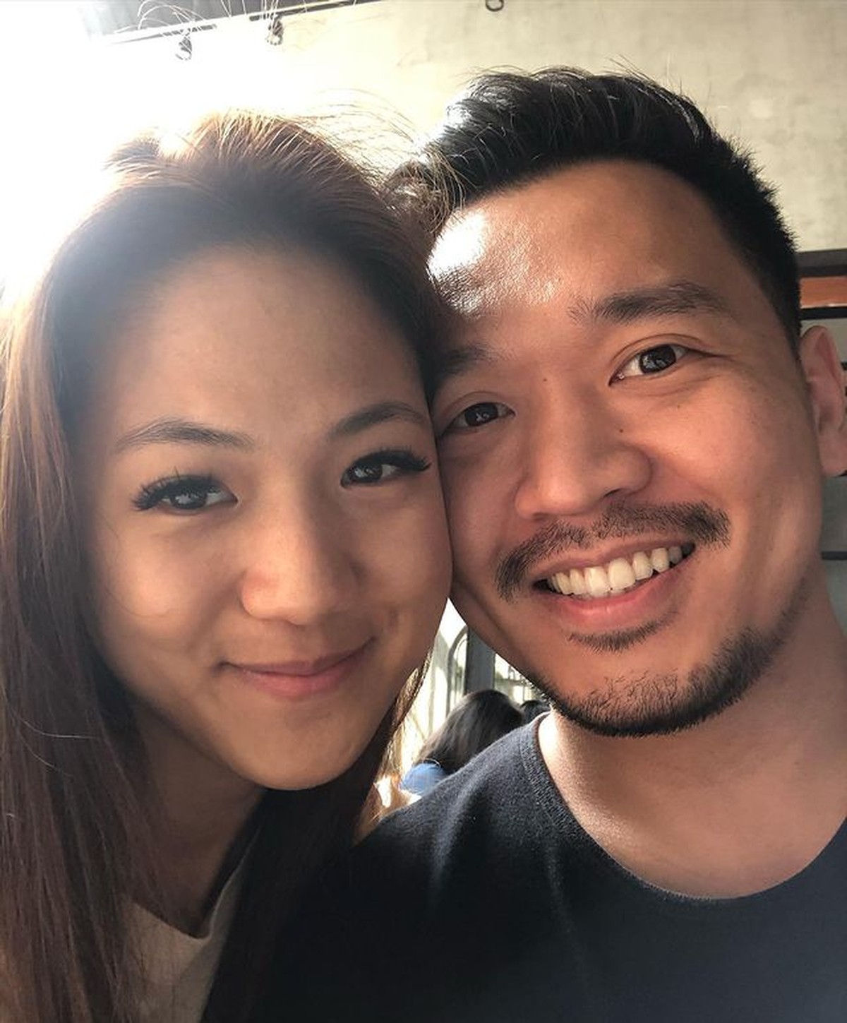 Nobu mengunggah foto mesranya bareng kekasih yang disebut-sebut mirip dengan Gisel&period; Yuk intip&excl;